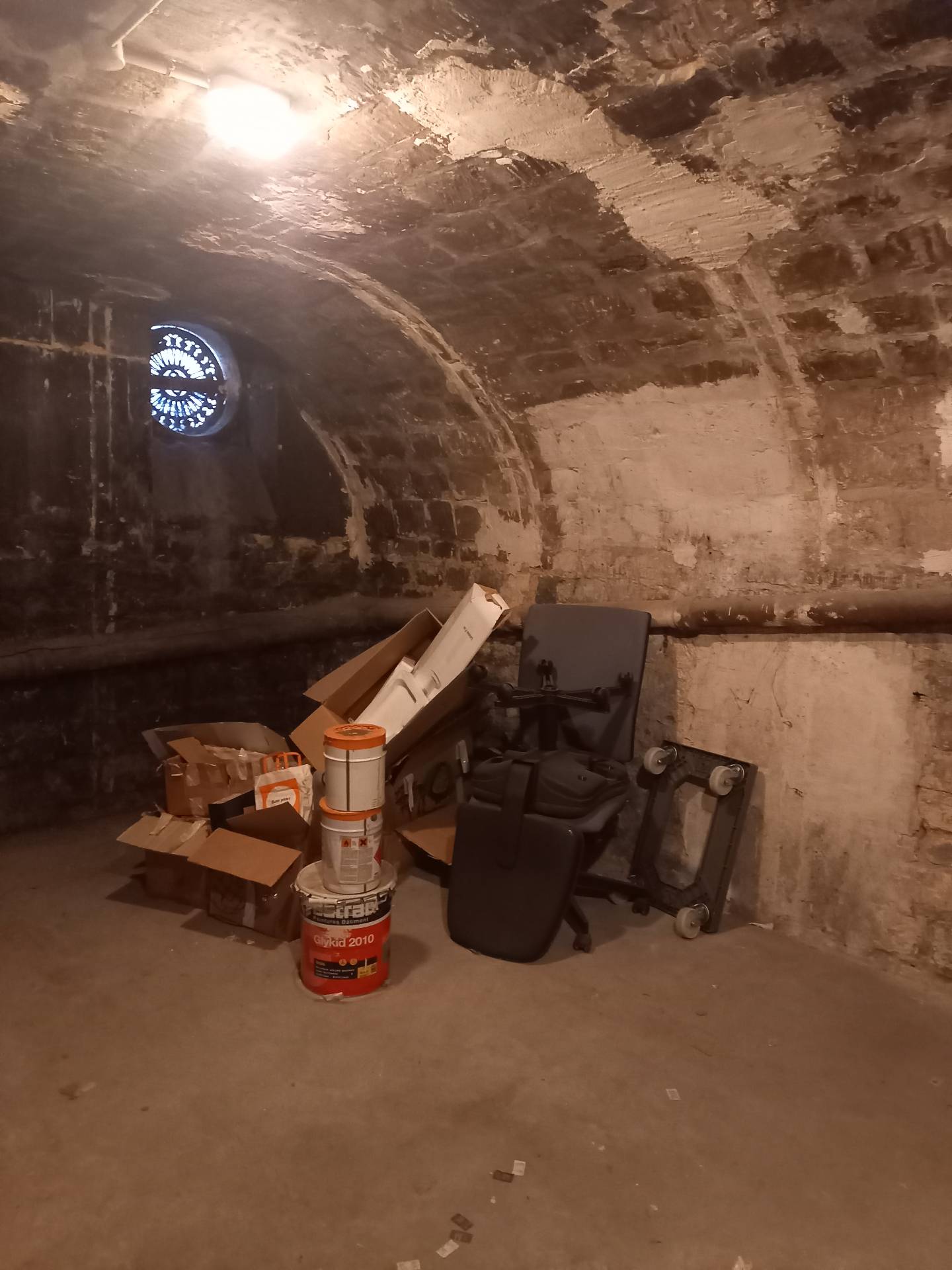 Débarras des encombrants d'un lot de 3 caves