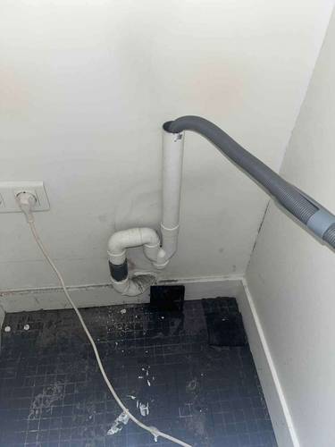 Baignoire bouchée + Fuite