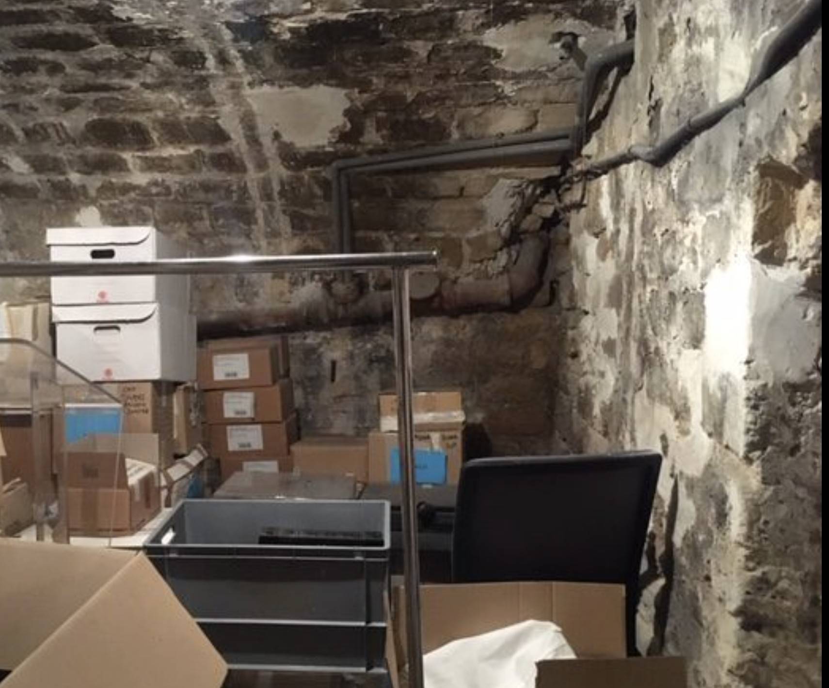 pose de cloisons en brique et pose de porte 75009