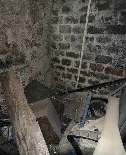 Débarras des encombrants d'une cave