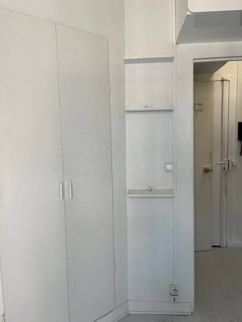 Démontage mezzanine + étagères + coffrage – Paris19 - 4ème étage SS ascenseur