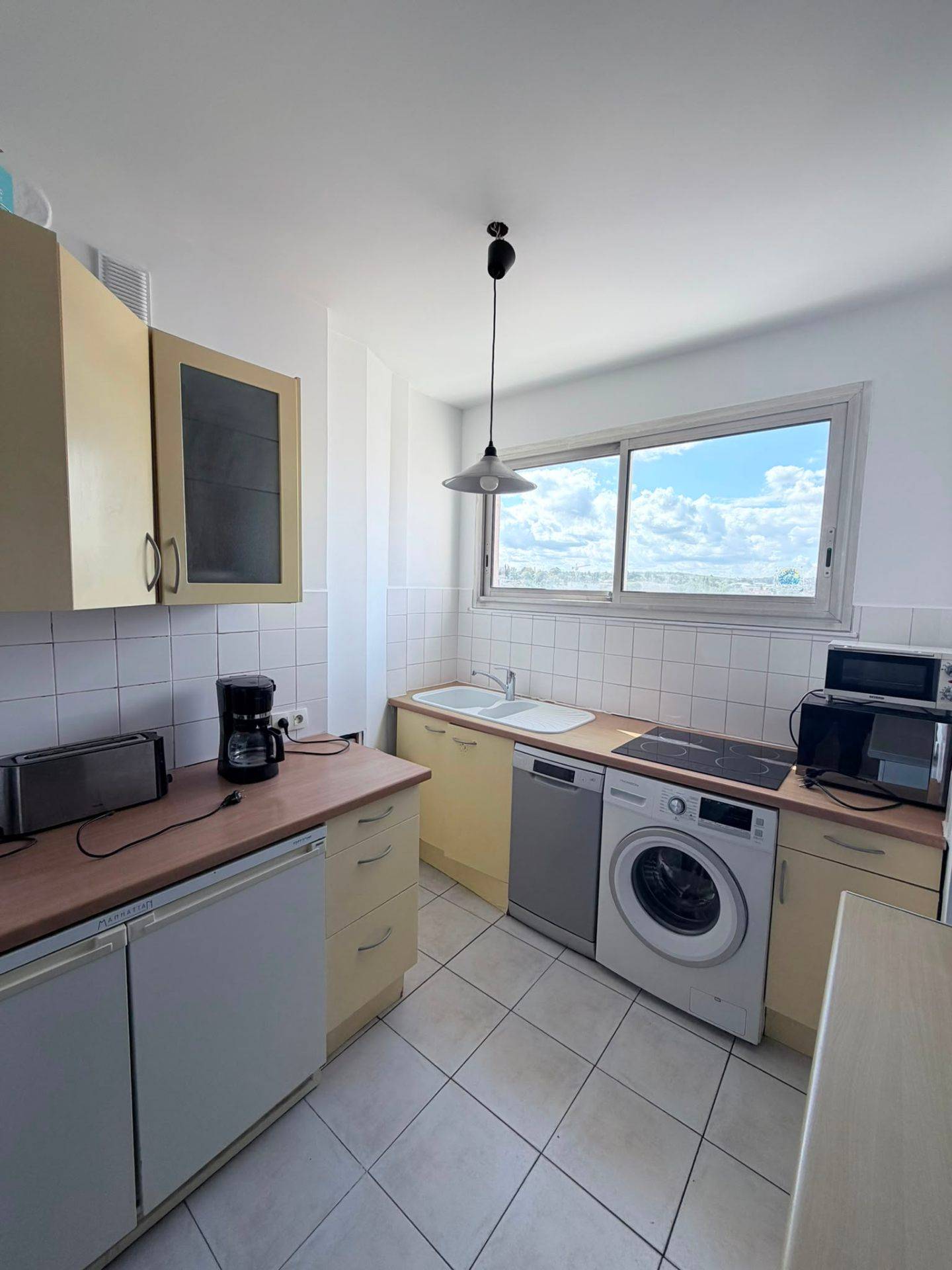 Urgent ! besoin d'un homme à tout faire pour remise en état d'un appartement.