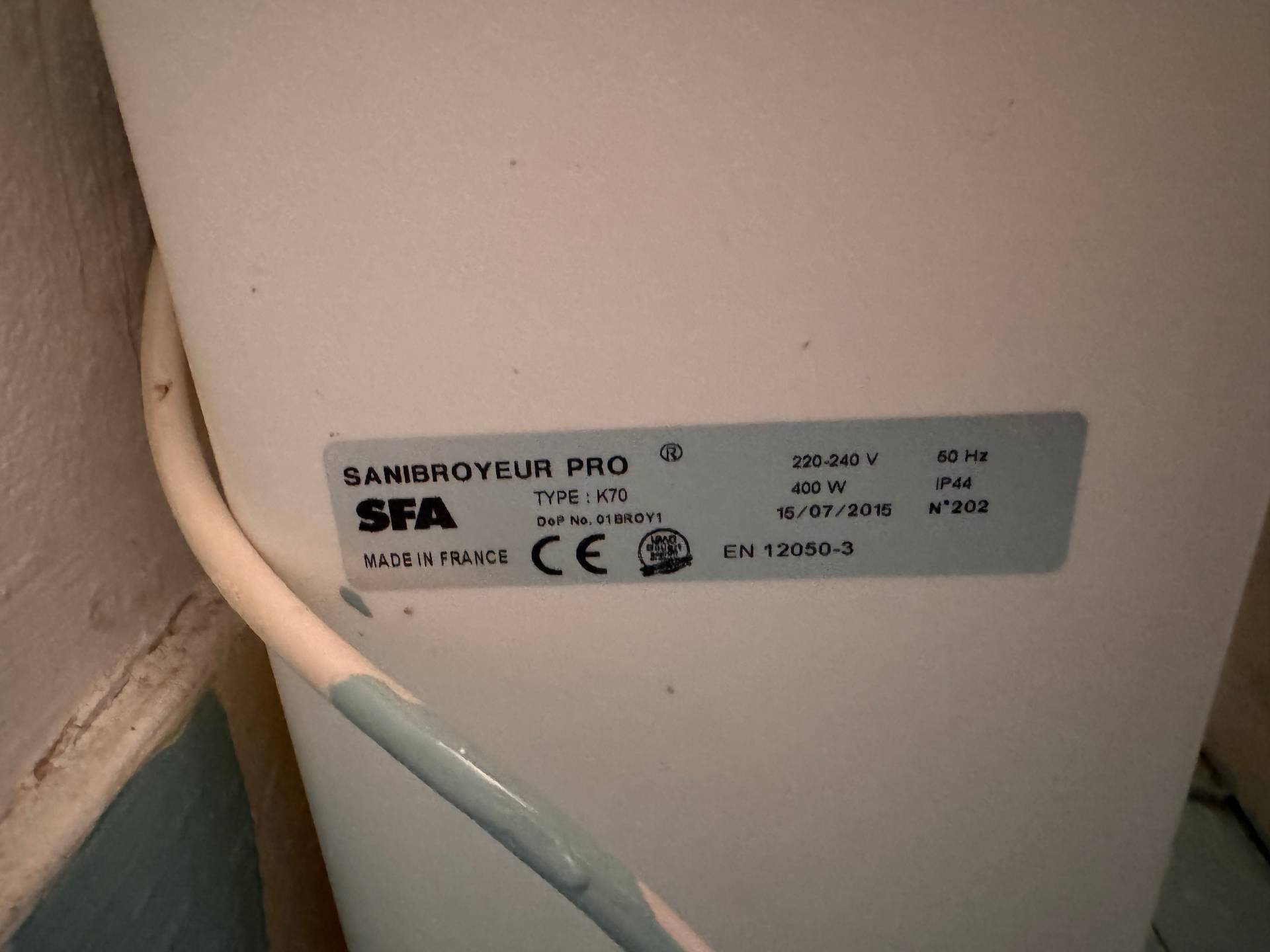Dépose et Pose (sans fourniture) d'un sanibroyeur type K70